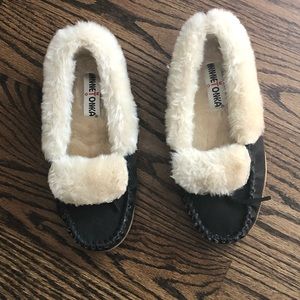 Minnetonka Slippers